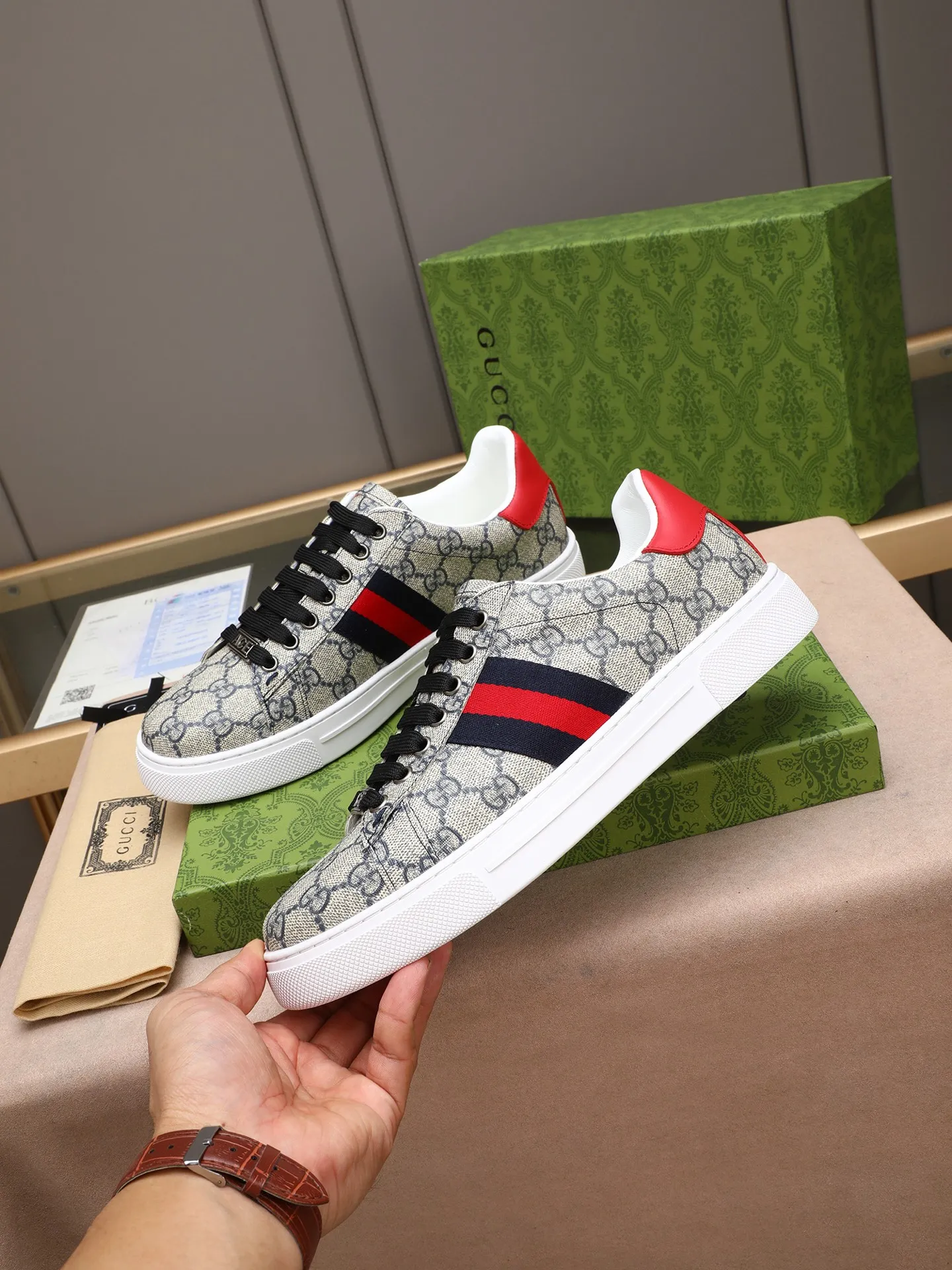 Men's shoes 💰400 [running volume version] GUGGI white shoe series! The fabric is made of imported cowhide➕Gucci special material➕sheep lining➕original rubber outsole, men's size 38-44 (45 can be customized)